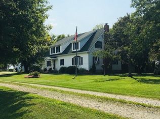 9527 206th Rd, Holton, KS 66436