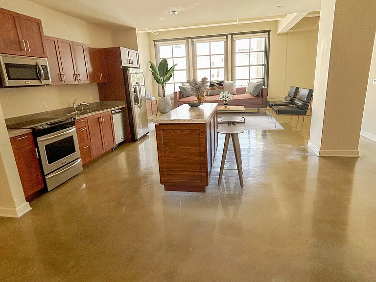 The Metropolitan Lofts — Photo 71