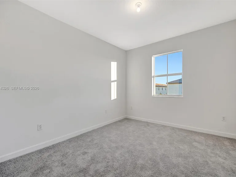2556 SE 27th Ct #2556 — Photo 34