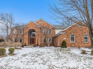 3702 Sleepy Fox Dr, Rochester Hills, MI 48309