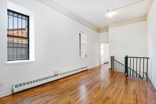 2nd image of 268 W 120th St APT 1B