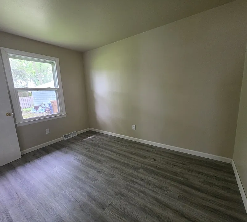 3 bed, 1.0 bath, $1,599 — Photo 4