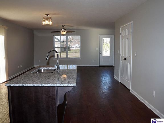 5th image of 154 Tuscany Ln