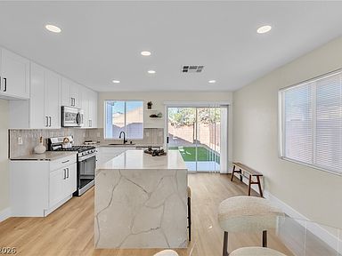 5822 Count Fleet St, Las Vegas, NV 89113, photo 5