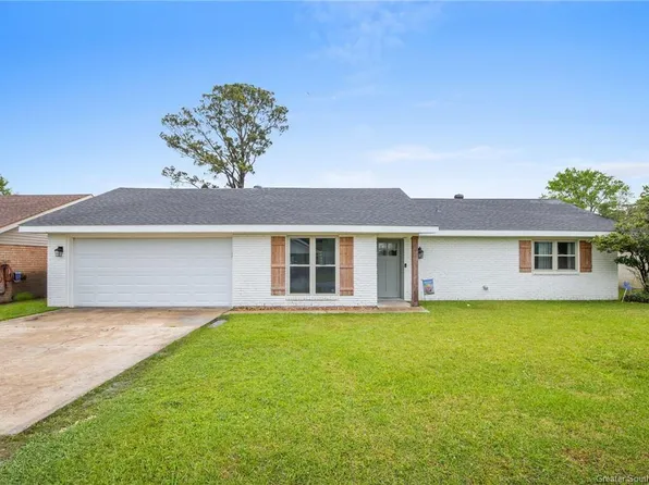 3911 Ken Dr, Lake Charles, LA 70605