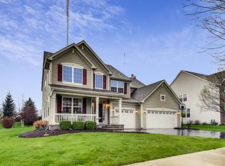 327 Monument Rd, Elgin, IL 60124