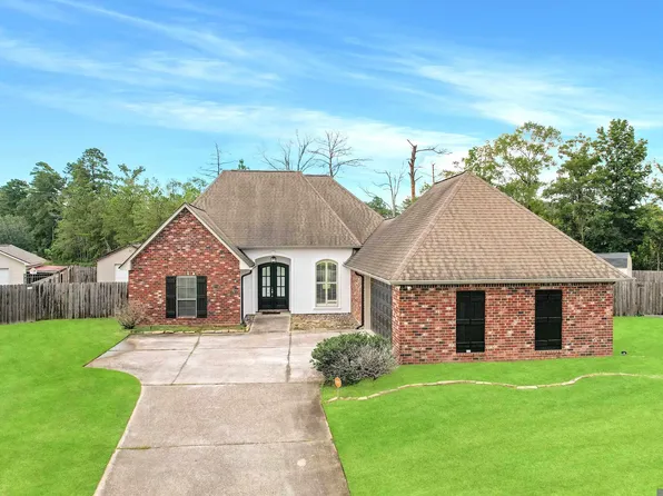10191 Chanel Dr, Denham Springs, LA 70706