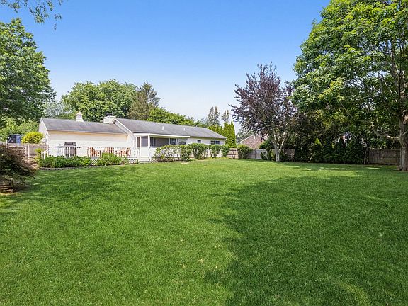 2nd image of 1255 Donna Dr