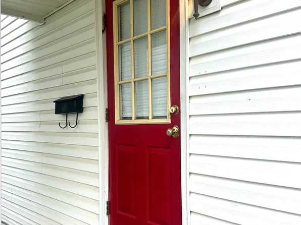 404 1/2 S State St, Du Bois, PA 15801