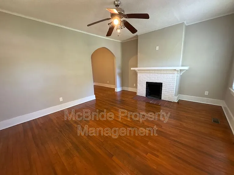 1110 Troupe St — Photo 3