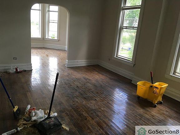4th image of 8942 S Mackinaw Ave #3