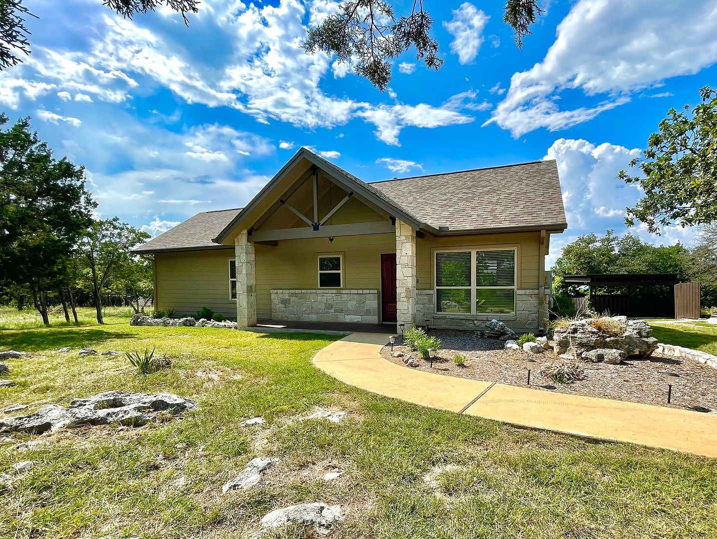 137 Rodeo Dr, Kerrville, TX 78028 Zillow