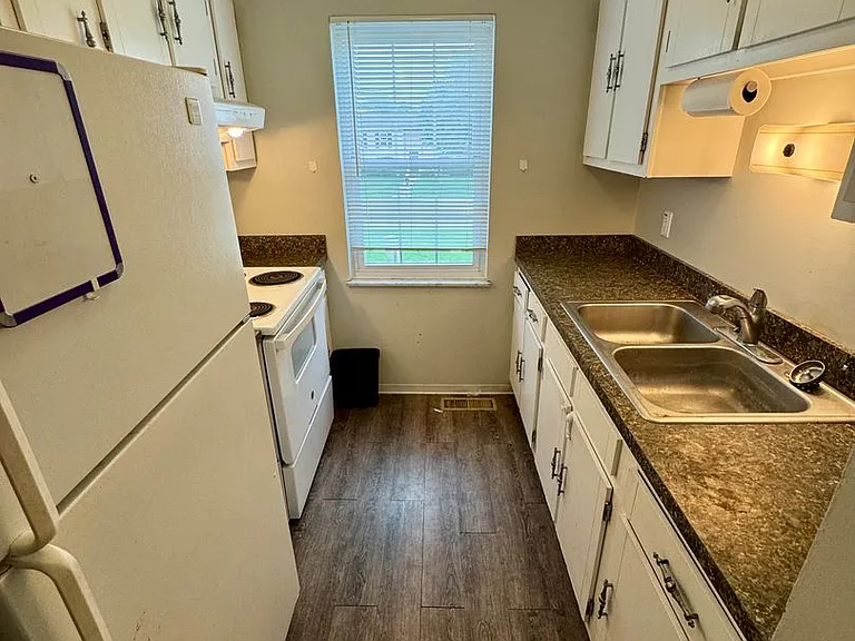 244 E Commons Dr — Photo 18