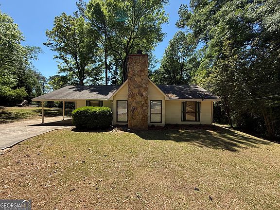 2nd image of 115 Daniel Ct
