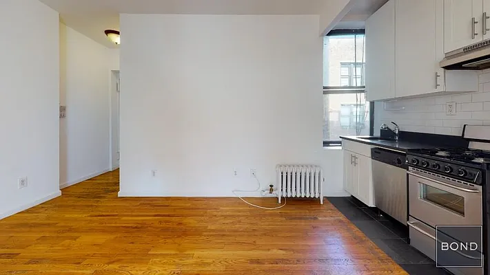 Rented by Bond New York | media 17
