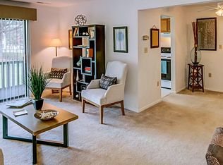 11900 Cardinal Ct APT B, Blacksburg, VA 24060