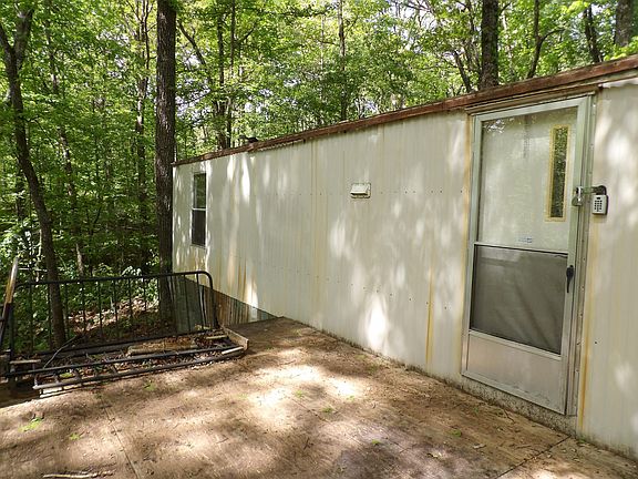 3rd image of 310 Dogwood Dr