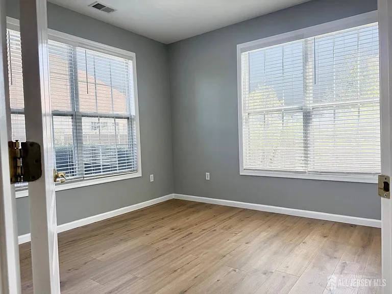 3213 Edward Stec Blvd — Photo 11