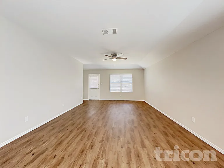 1934 Marbach Woods — Photo 3