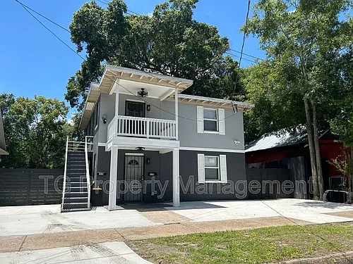 1376 Prince St Photo 1