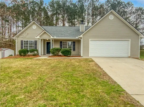 1633 Thorn Ridge Trl, Hampton, GA 30228