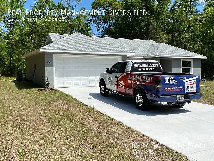 Desirable Sw Ocala Neighborhood 3/2/1 **Won"T Last** — Photo 2