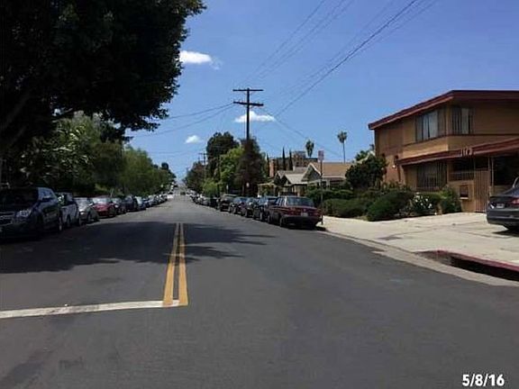 Exterior Neighborhood (street photo)