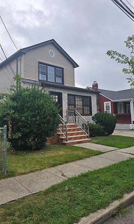 1st image of 22 S 17 Street
