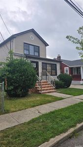 22 S 17 Street, New Hyde Park, NY, 11040