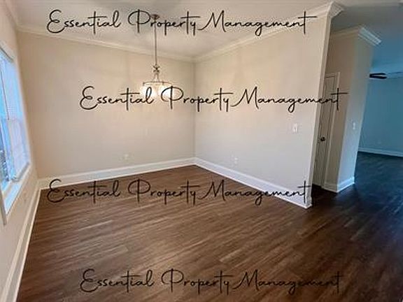 4th image of 7031 Southgate Dr SE