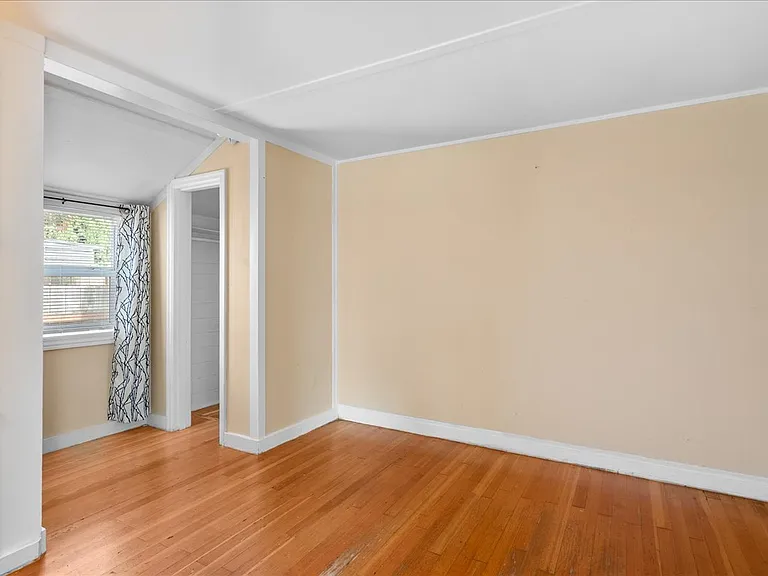 119 Wesley St — Photo 19
