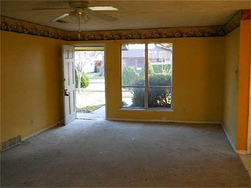 2nd image of 3113 Lariat Ln