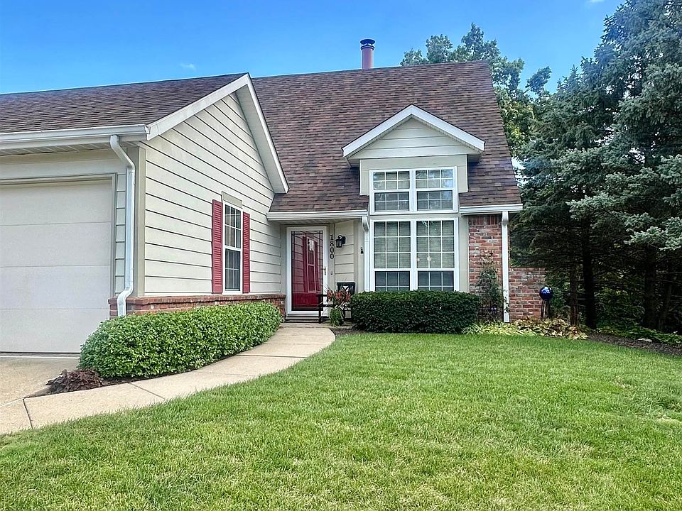 1st image of 1800 Twin Oaks Ln