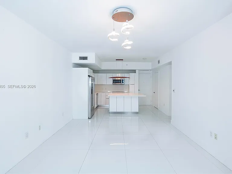 1010 SW 2nd Ave #606 — Photo 2