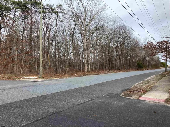 Gravesmith Dr, Egg Harbor Township, NJ 08234