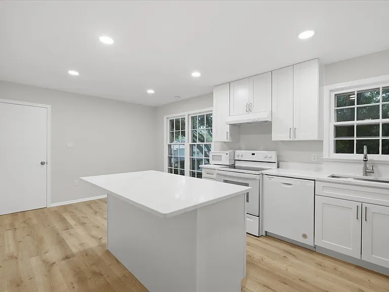 4120 Nutwood Way — Photo 13