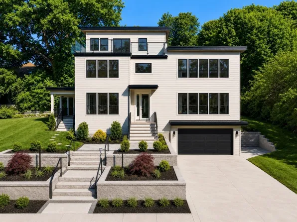95 Grandview Rd, Arlington, MA 02476
