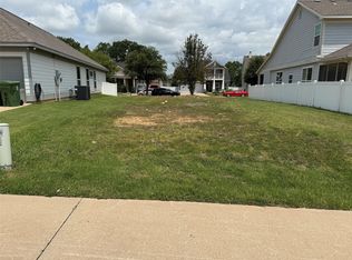 1306 Oakcrest Dr, Aubrey, TX 76227