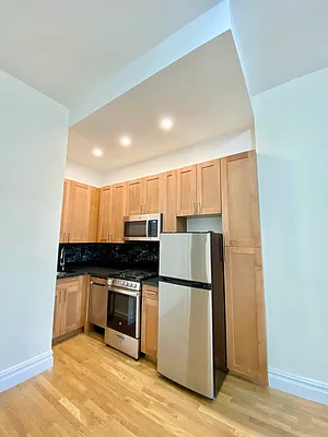 Rented by Waverly Realty Associates | media 14