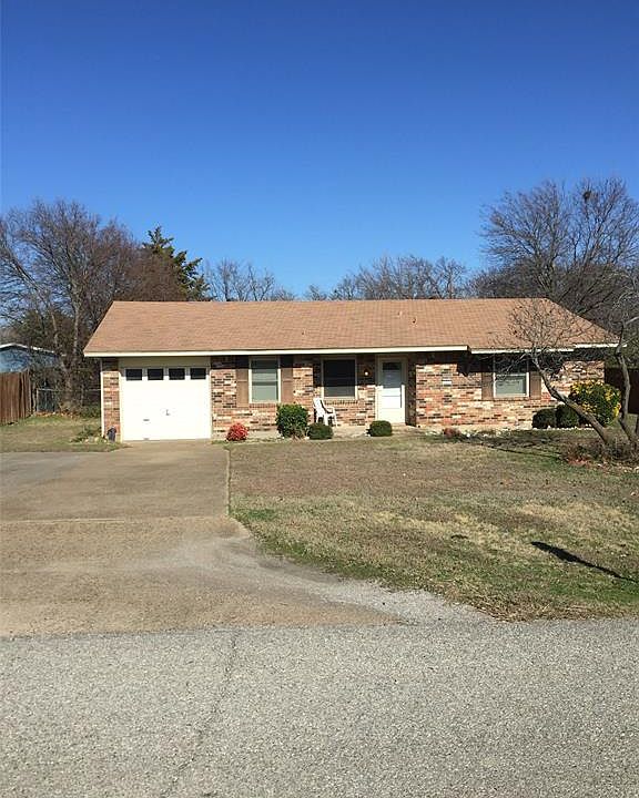 1st image of 727 Upland Ln