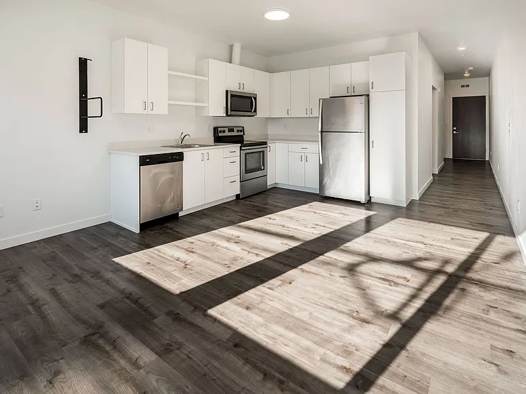 54 Woodstock Apartments~ Great Location ~Vibrant Neighborhood — Photo 7