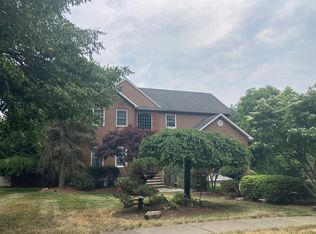 120 High St, Butler, NJ 07405