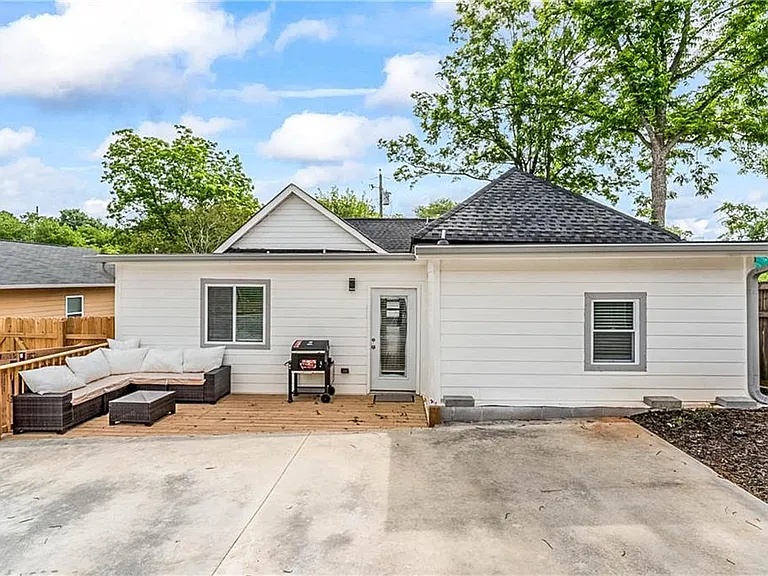 620 Echo St NW — Photo 34