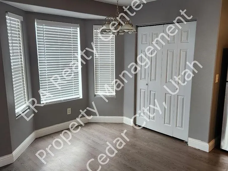 116 W Sunset Dr — Photo 4