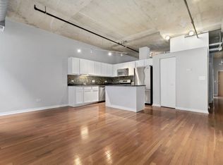 933 W Van Buren St APT 324, Chicago, IL 60607