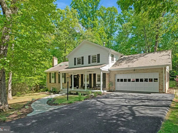 12121 Stirrup Rd, Reston, VA 20191