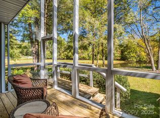 51 Lakeside Villas Dr, Brevard, NC 28712