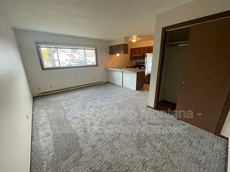 1 bed, 1.0 bath, $1,050 — Photo 3