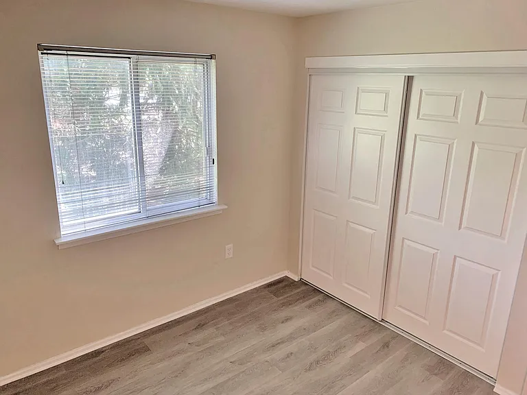 27 Steeplechase Ct — Photo 10