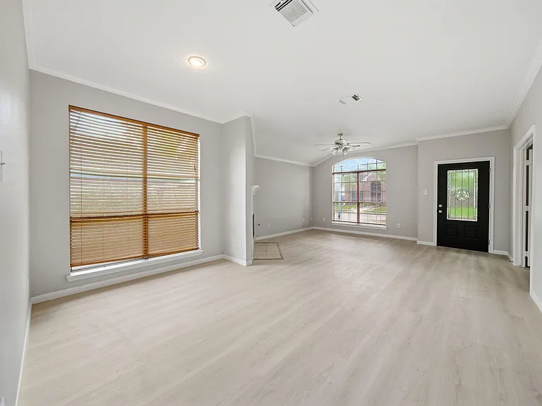 15330 Geral Ln — Photo 2
